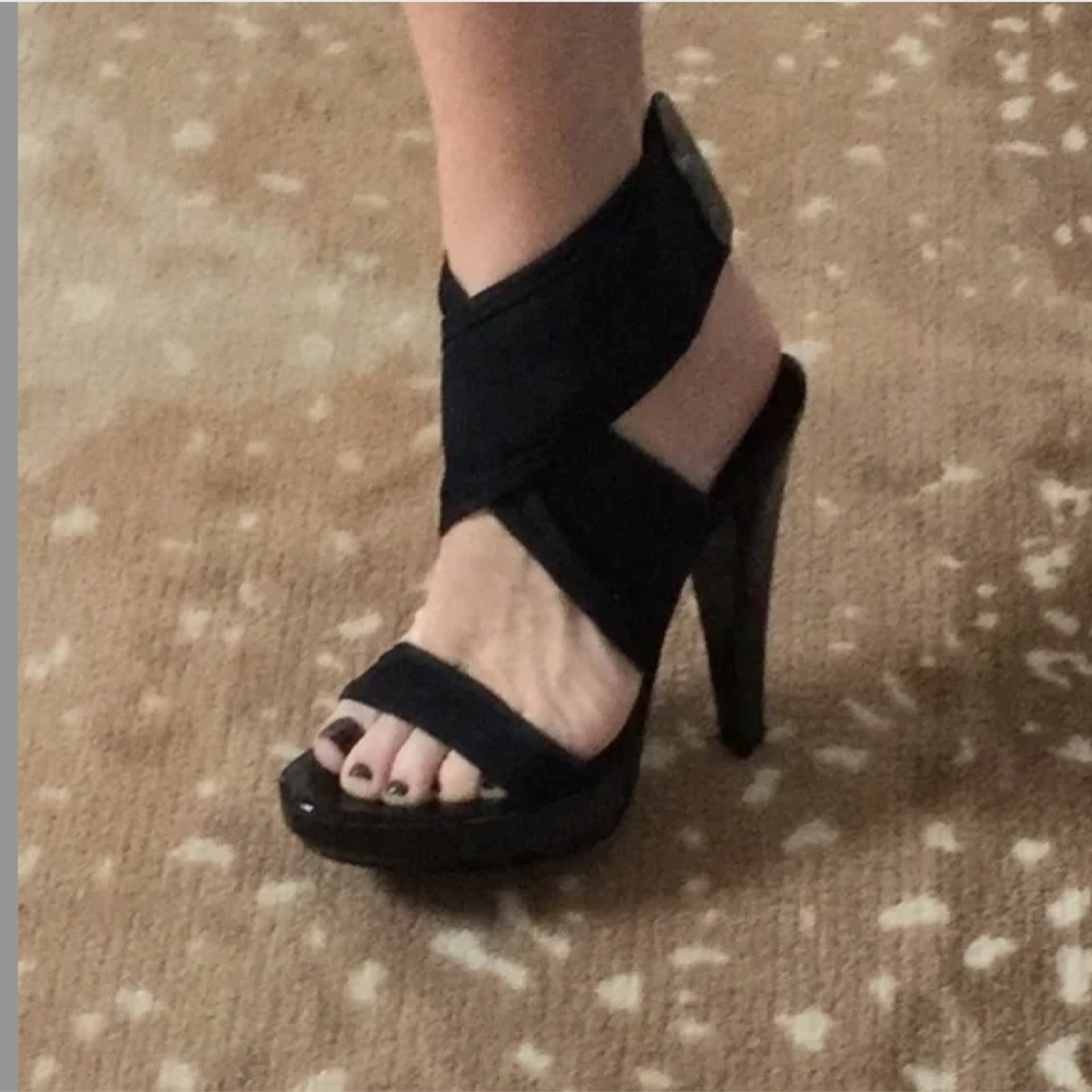 Burberry Black Ankle Wrap Heels Mesh EUC - Picture 13 of 13